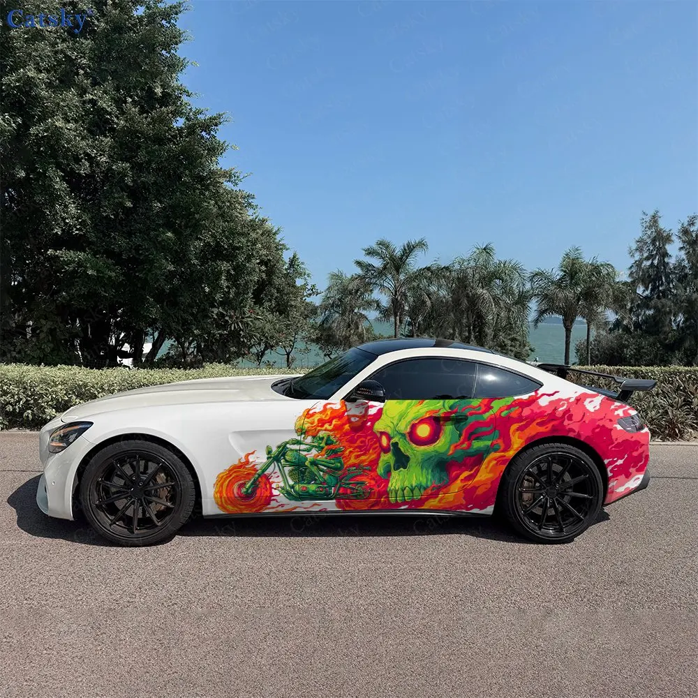 

Наклейки на боковые части автомобиля/мотоцикла с зеленым черепом и красным пламенем, самоклеящиеся, из ПВХ, водонепроницаемые и устойчивые к царапинам, аксессуар для автомобиля, подарок