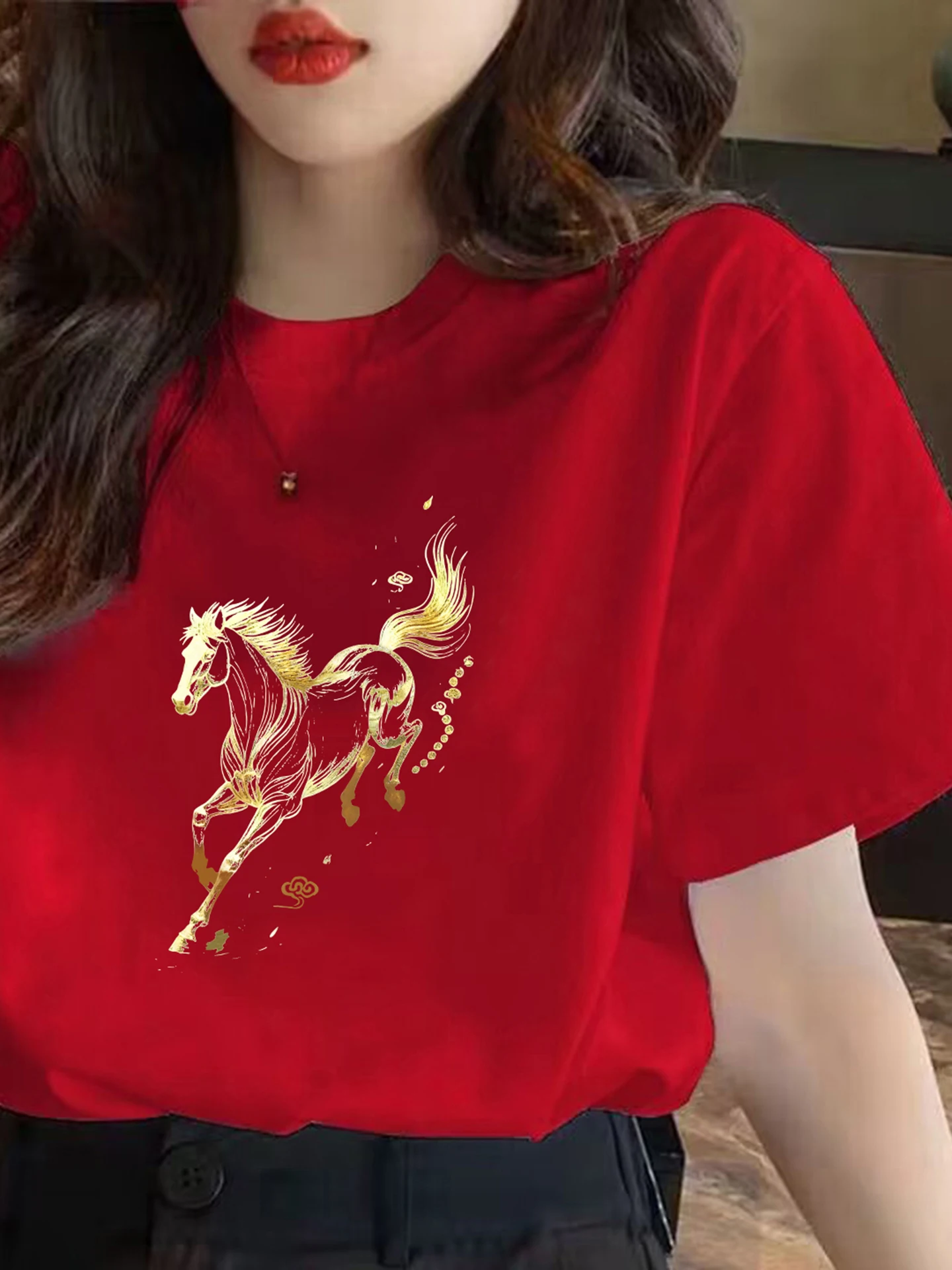 

Red Cotton ort Sve T-irt Women's Lunar New Year Year Clothing 2026 New Sle Small Print f Sve Top