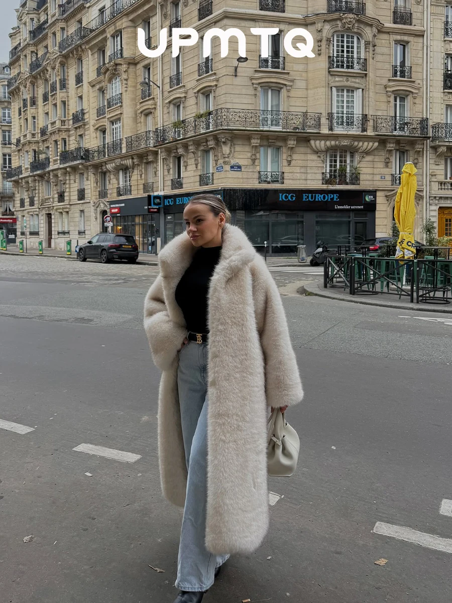 معطف طويل من الفرو الصناعي الحصري منفوش كبير الحجم وياقة على شكل طية صدر السترة باللون الأبيض المتدرج والمال القديم مريح ونظيف مناسب سترة خارجية غامضة