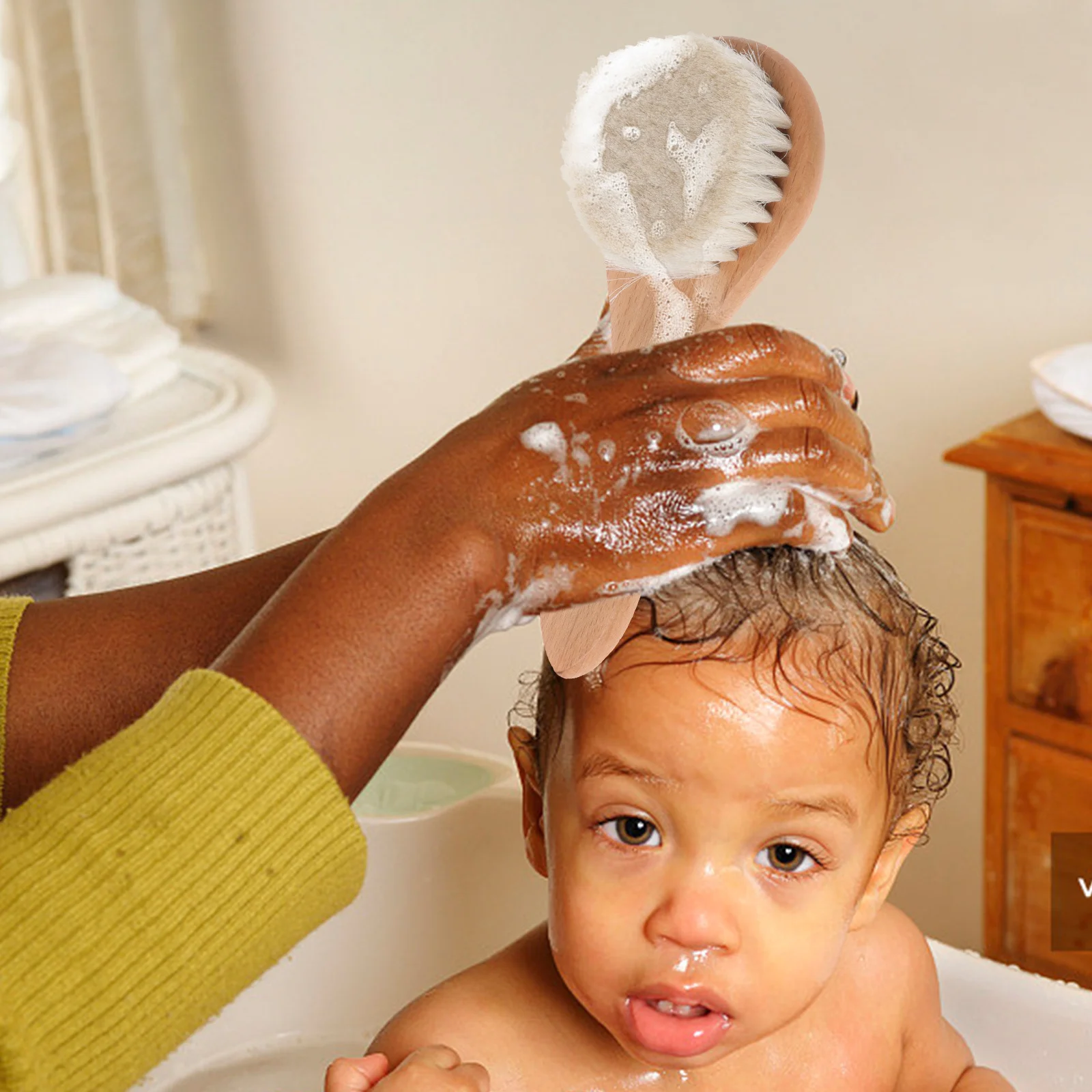 

2 шт., детская щетка для ванны, щетина из натуральной шерсти, прочная деревянная ручка для нежного отшелушивания кожи головы, глубокая очистка, аксессуар для мытья волос