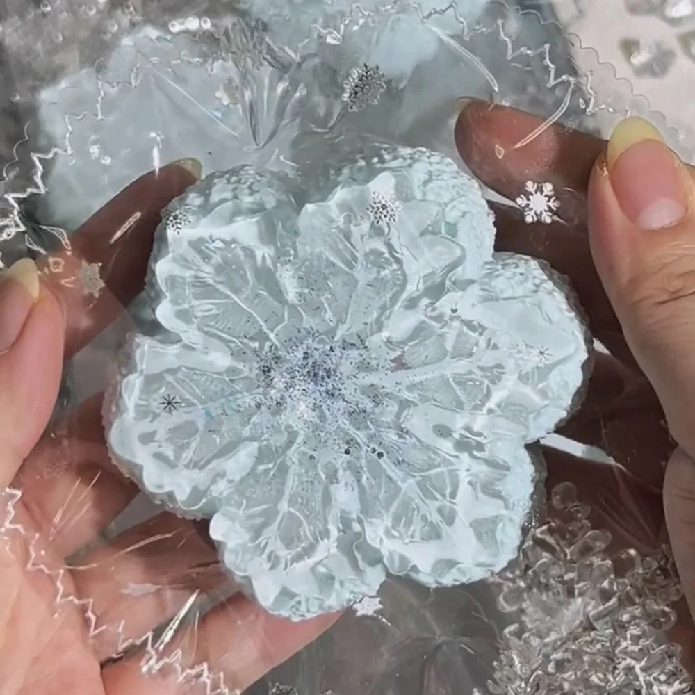 1pc Beautiful Snowflake Soft Pinch Relieve Daily Stress And Tension Decompression Slow Rebound Children Gift Room Decoration Toy