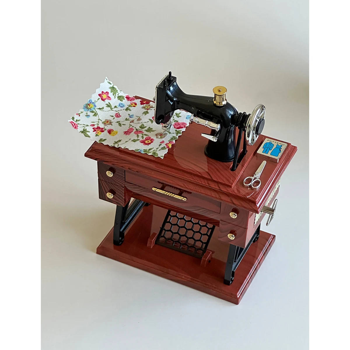 Retro Sewing hine Music Box Decorative Ornaments Vintage Sle Desktop Props Photoaphy Props Creative Home Decor