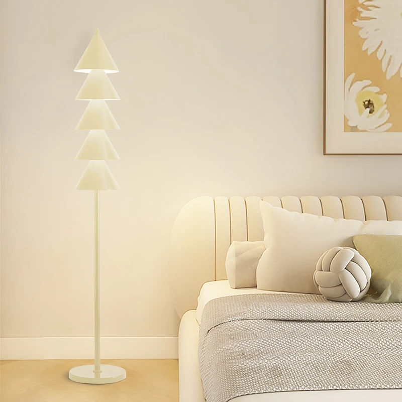 Full spectrum floor lamp eye protection Christmas tree creative personality living room sofa decorative lamp simple bedroom beds