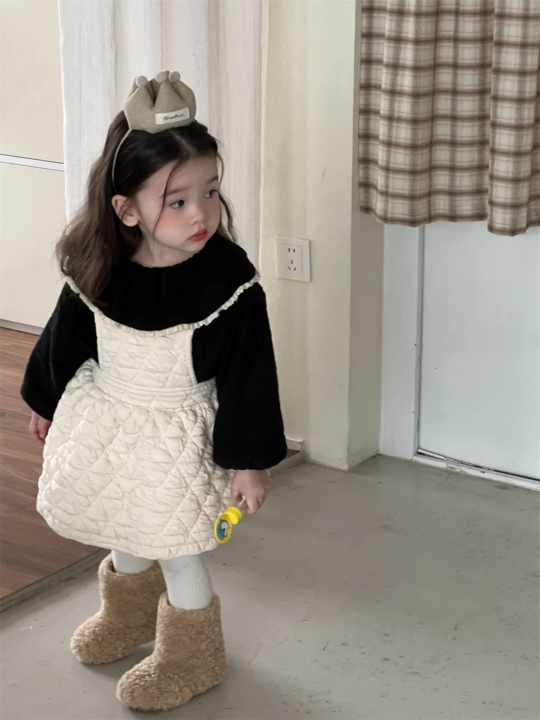 

2025 Winter New Baby Sleeveless Strap Dress Thicken Warm Girls Solid Casual Dress Cotton Infant Padded Dress Toddler Clothes