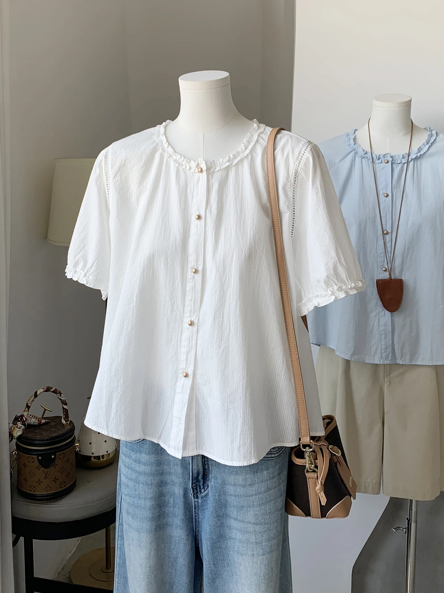 French Style Loose Fit Bubble Sleeve Shirt Women's Summer White Lace round Neck Slimming Short Top Button up Cotton Blouse