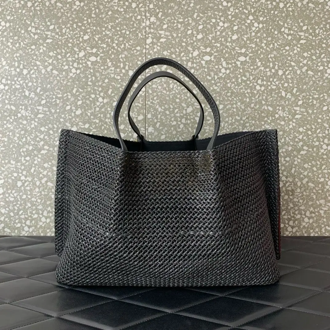

2026 Spring Summer New Raffia Straw Woven Women's Tote Bag Single Shoulder Bag Beach Vacation Bag Large Capacity Shopping Bag