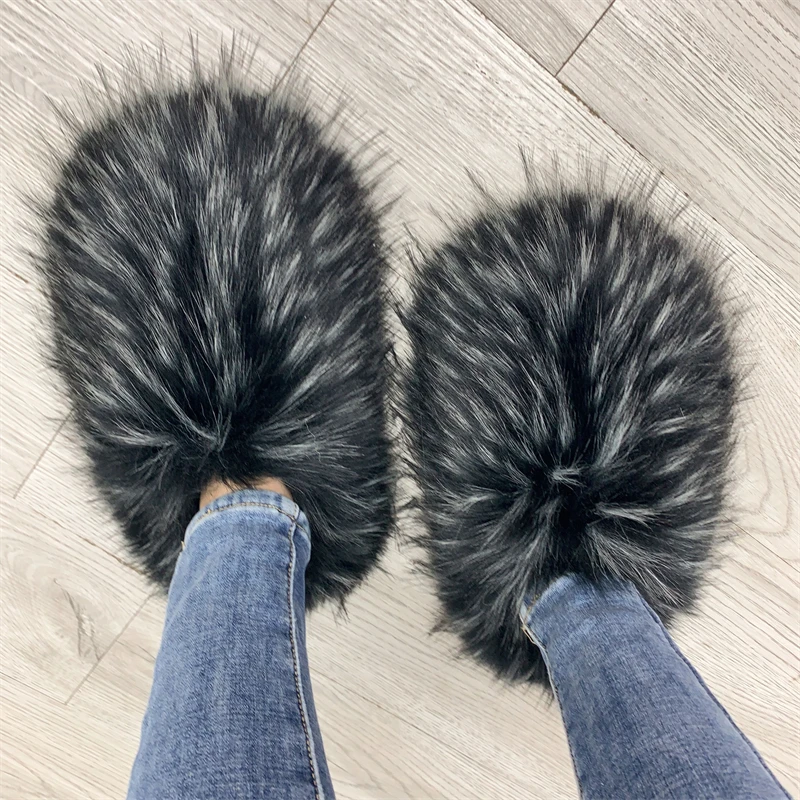 Luxury Fur Slippers Women Open Toe Raccoon Fur Slides Woman Shoes Women Flat Half Slippers Woo Spikes