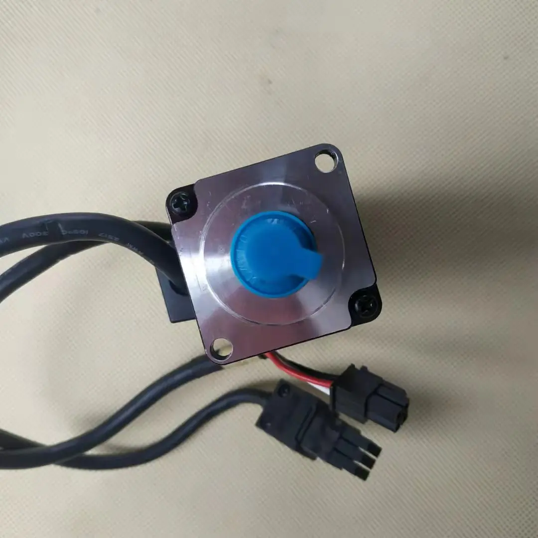 Novo servo motor AB 100W ECMA--C30401ES