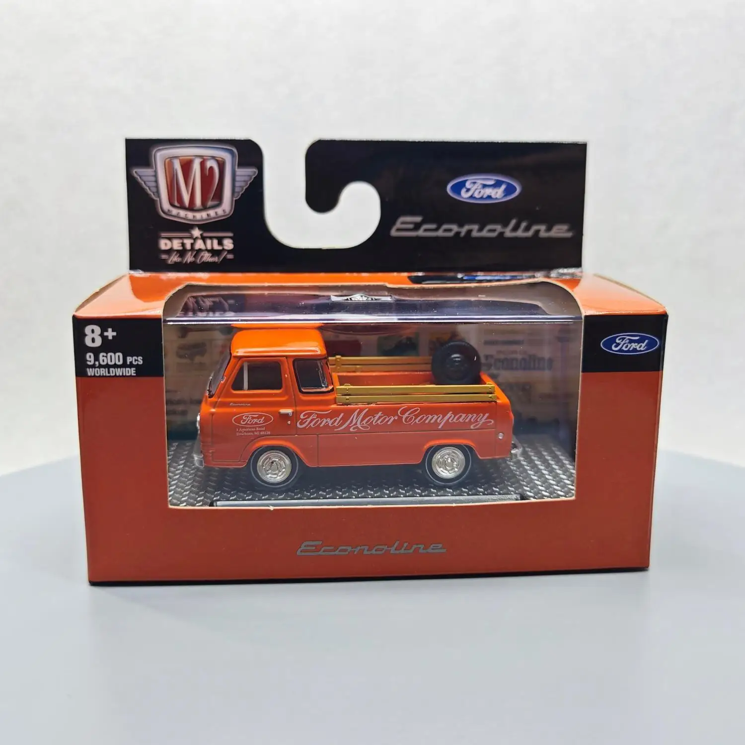 M2 Machines 1/64 1964 Ford Econoline Truck Orange R71 Die-cast Alloy Car Model Collection Display Toy Gift