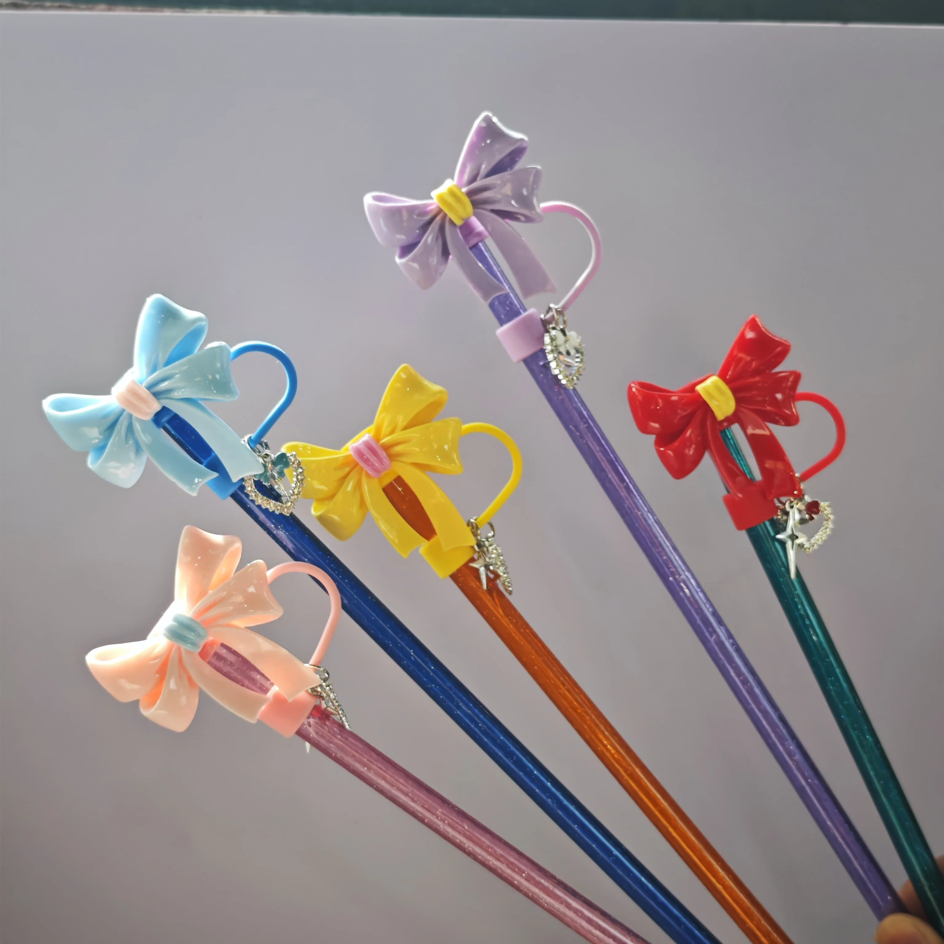 New Cute Large Bow-Decorated Glass Cup, Straw Cover, Shiny Dust Cap