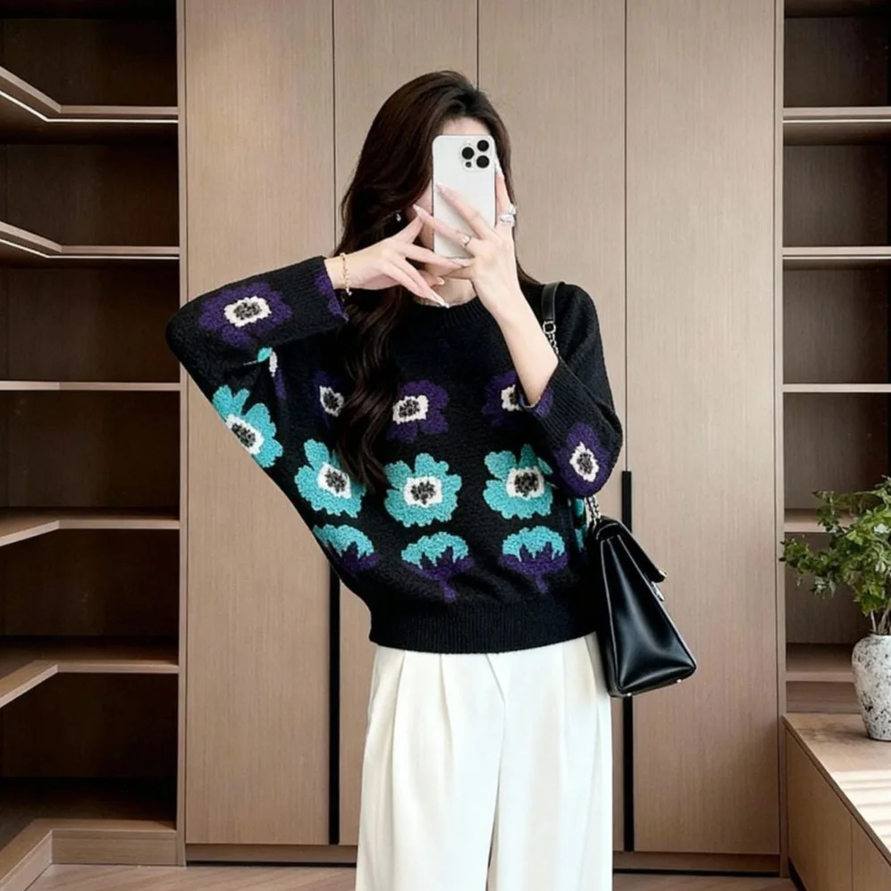 

Miyake Style 2026 Spring New Pleated Women's Long Sleeve T-Shirt Print Design Round Collar Batwing Sleeve Pullover Top Chic