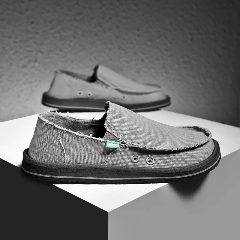 

2026 New Spring Handmade Canvas Casual Men Shoes Design Fashion Sneakers Man Loafers Breathable Low Top Flat Shoes Soft Driving
