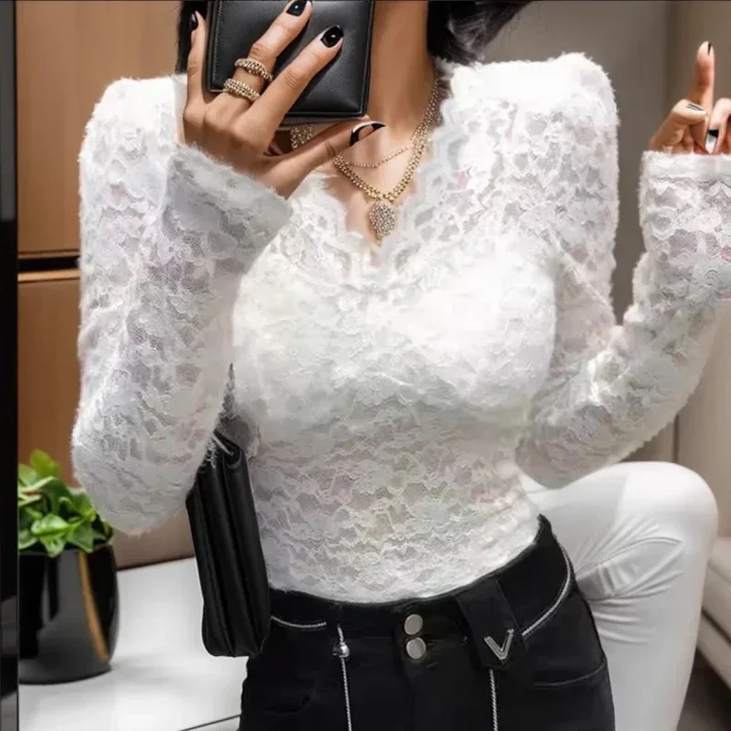 

2023 Long Sleeve Sexy Lace Bottom Blouse Fashion Women V Neck Slim Fitting Tops Autumn Elegant Crochet Hollow Short Shirts 29994