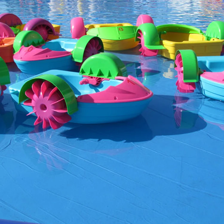 Parques e piscinas infláveis Manual de HDPE virgem de 4 tamanhos para família e crianças Barco de pedal com manivela manual de água