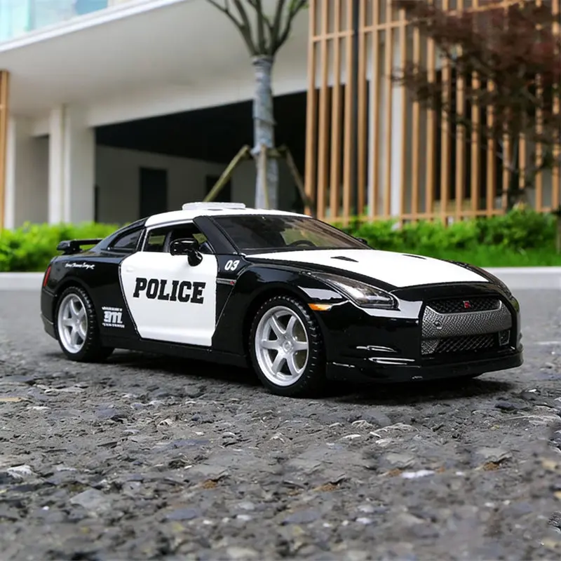 

Модель спортивного автомобиля Maisto 1:24 Nissan Skyline Ares GTR R35 из сплава, литая металлическая модель полицейского гоночного автомобиля, имитация, подарок для детей