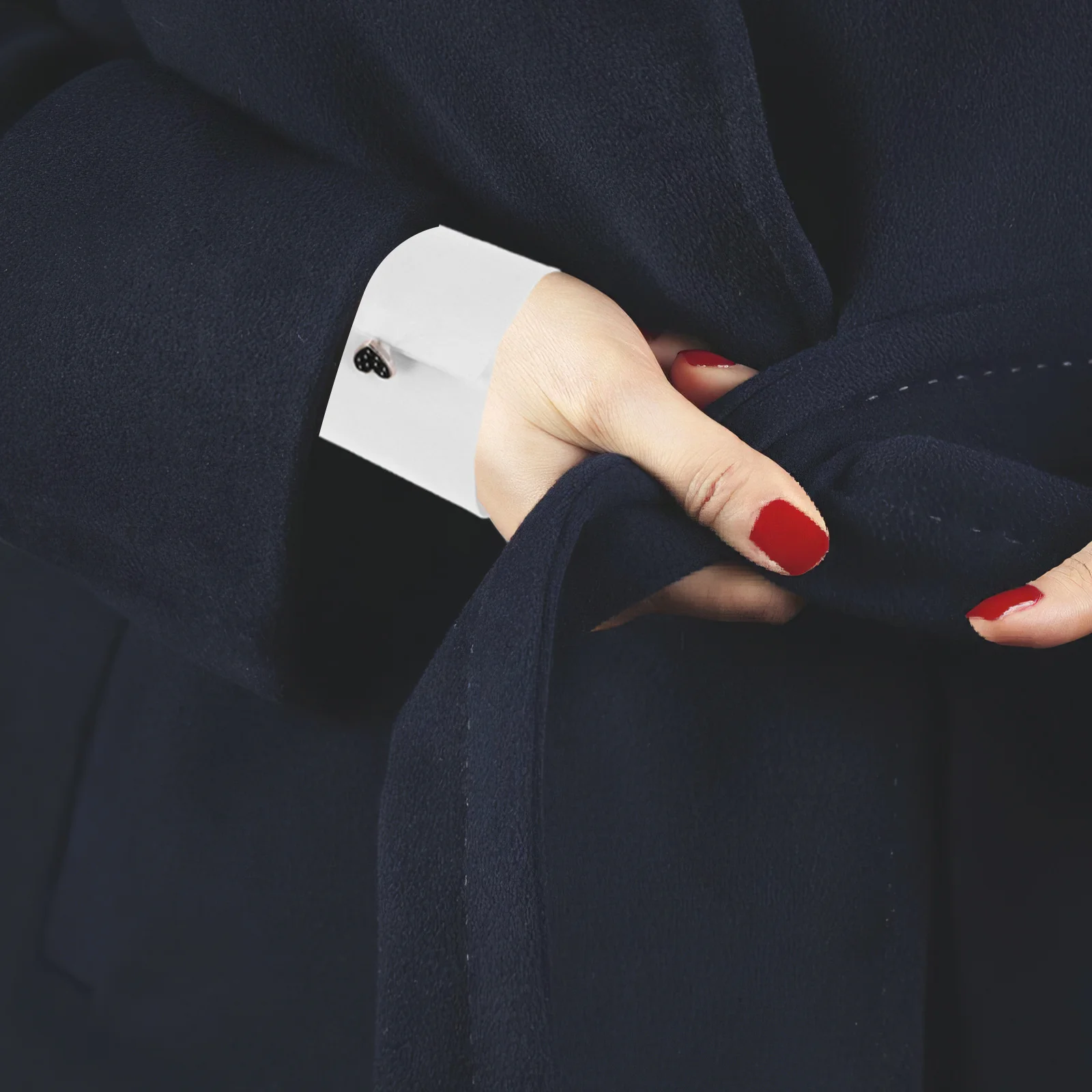 ปลอกแขนปลอมแบบติดกระดุมรูปหัวใจ สีขาว 1 คู่ ปลอกแขนถอดได้สำหรับผู้หญิง เสื้อเชิ้ต ชุดเดรส ชุดทำงาน ปลอกแขนสำหรับแต่งกาย