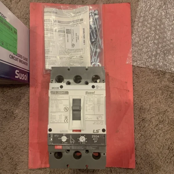 

Автоматический выключатель в литом корпусе 2026 Uts250ht Atu 250A 600В 3P, 02090224UL, абсолютно новый, оригинальный, в наличии, PLC