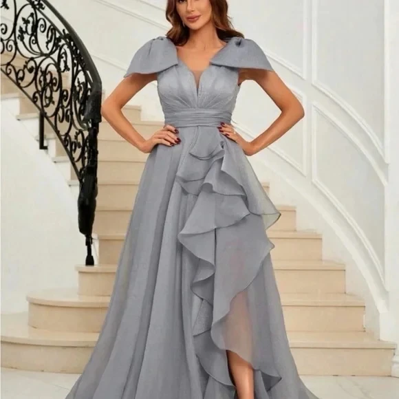 Customized Gray Mother of the Bride Dresses for Wedding Ruffles Organza Bow Split V Neck Evening Gowns Formal Long Women Dress