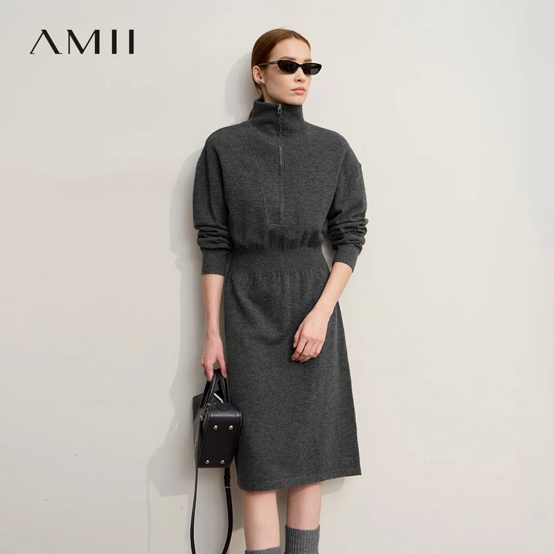 아미 여성 드레스 2025 겨울 신상 오피스룩 터틀넥 지퍼 루즈핏 미디 드레스 긴팔 니트 스트레이트 스커트 12524062