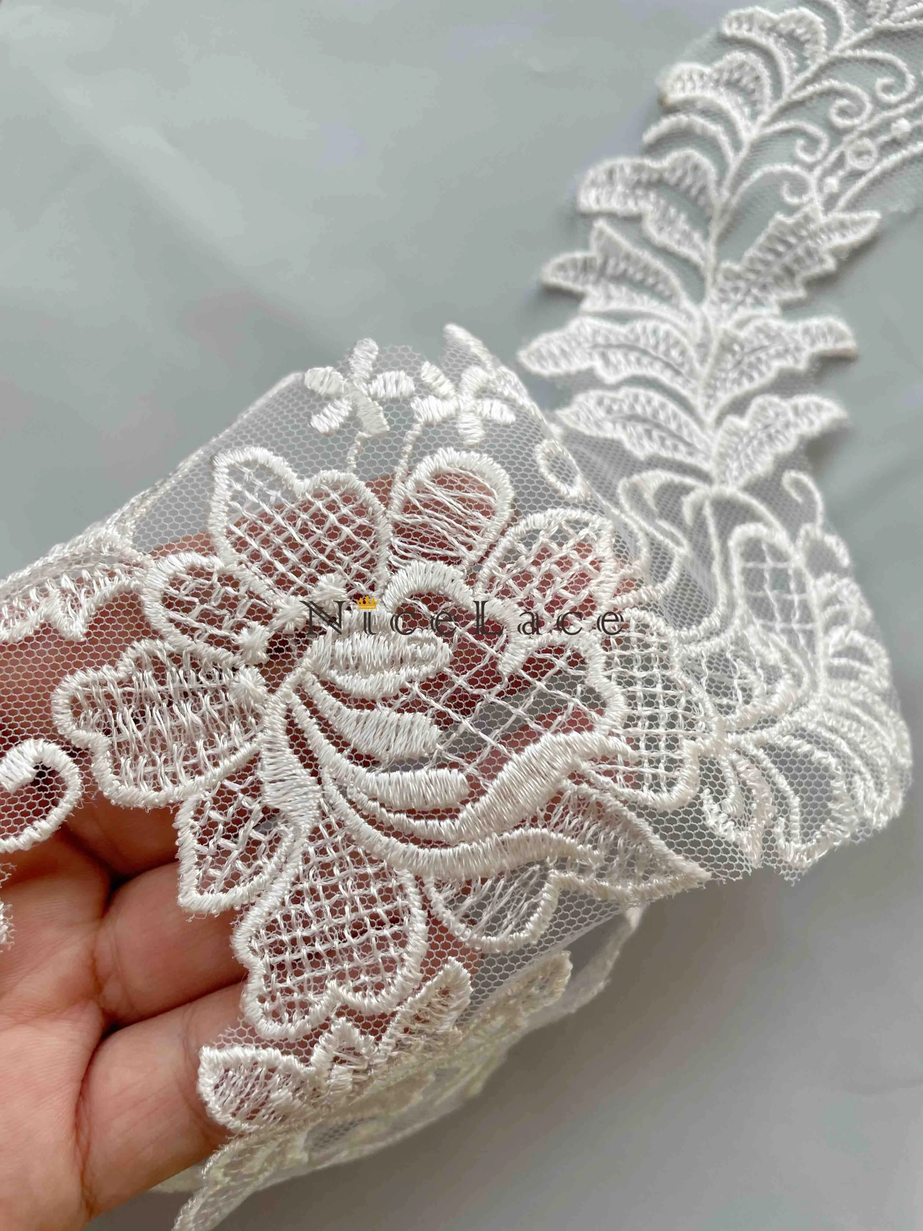 

3Pairs/Lot 2024 New ivory High Quality Embroidered appliques for DIY sewing accessories Bride Wedding dresses Woman Garments