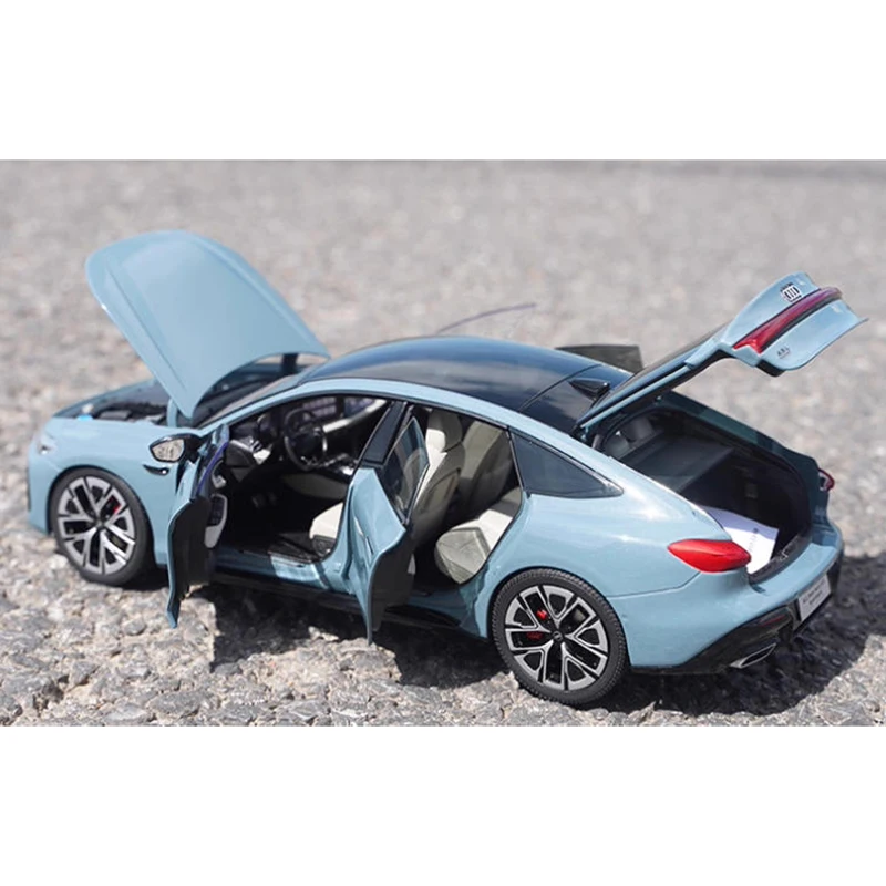 

Original 1:18 A5L Alloy Car Model Static Collection Decorated Souvenir Gift Hobby & Toys