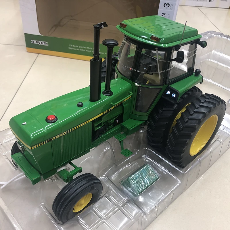 4840 Alloy Tractor Model Metal Agricultural Vehicle Model 45464 Desktop Decoration Vehicle Micro-model Collection Gift 1:16