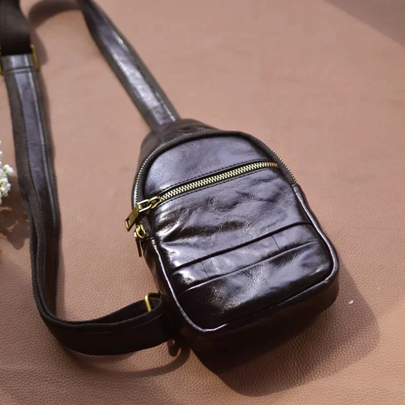 

AETOO Fashion trend leather chest bag casual crossbody bag head layer plant tanned cow leather shoulder bag for men and women mo