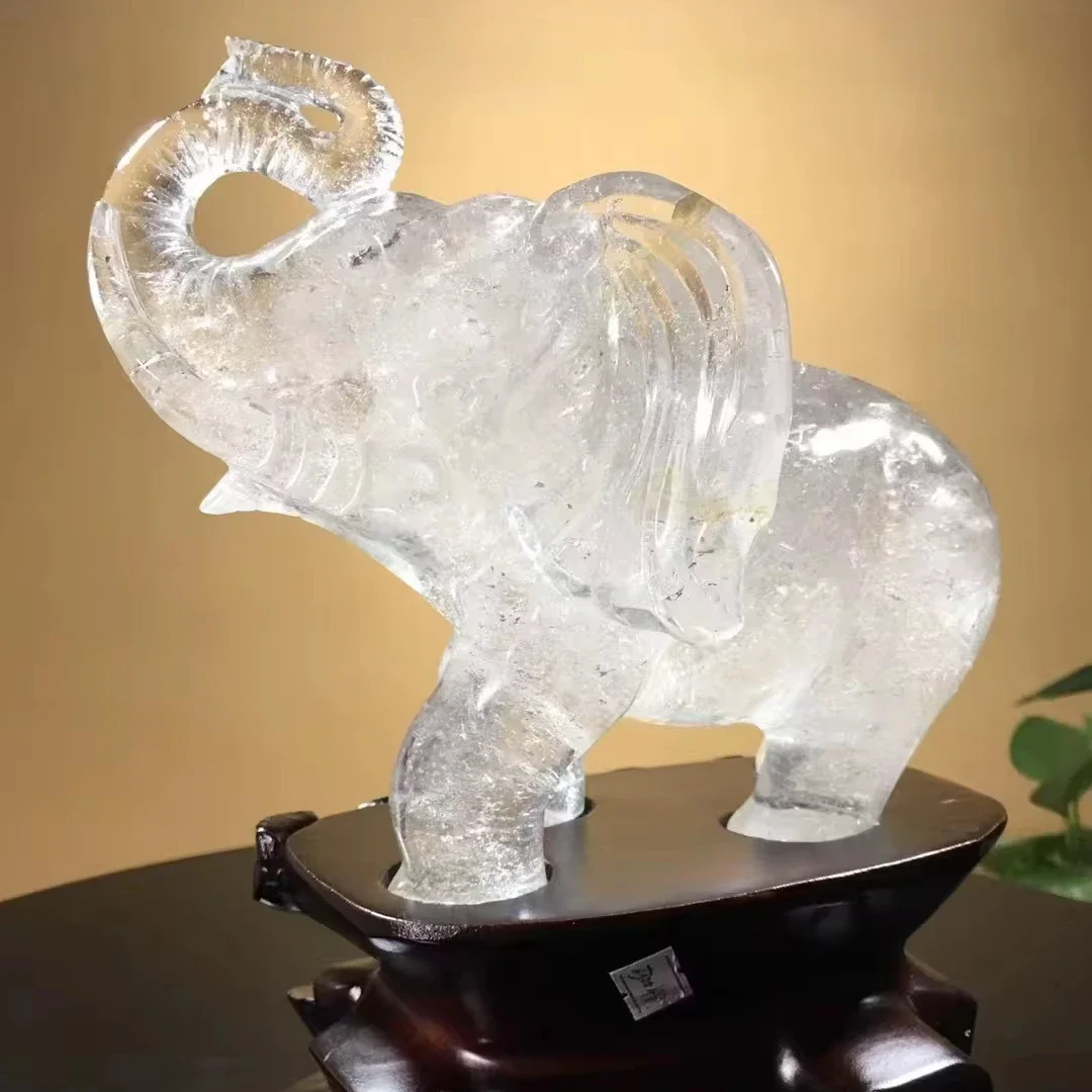 180Mm Natural High Quality  Transparent Quartz Crystal Elephant Jewelry for Sale