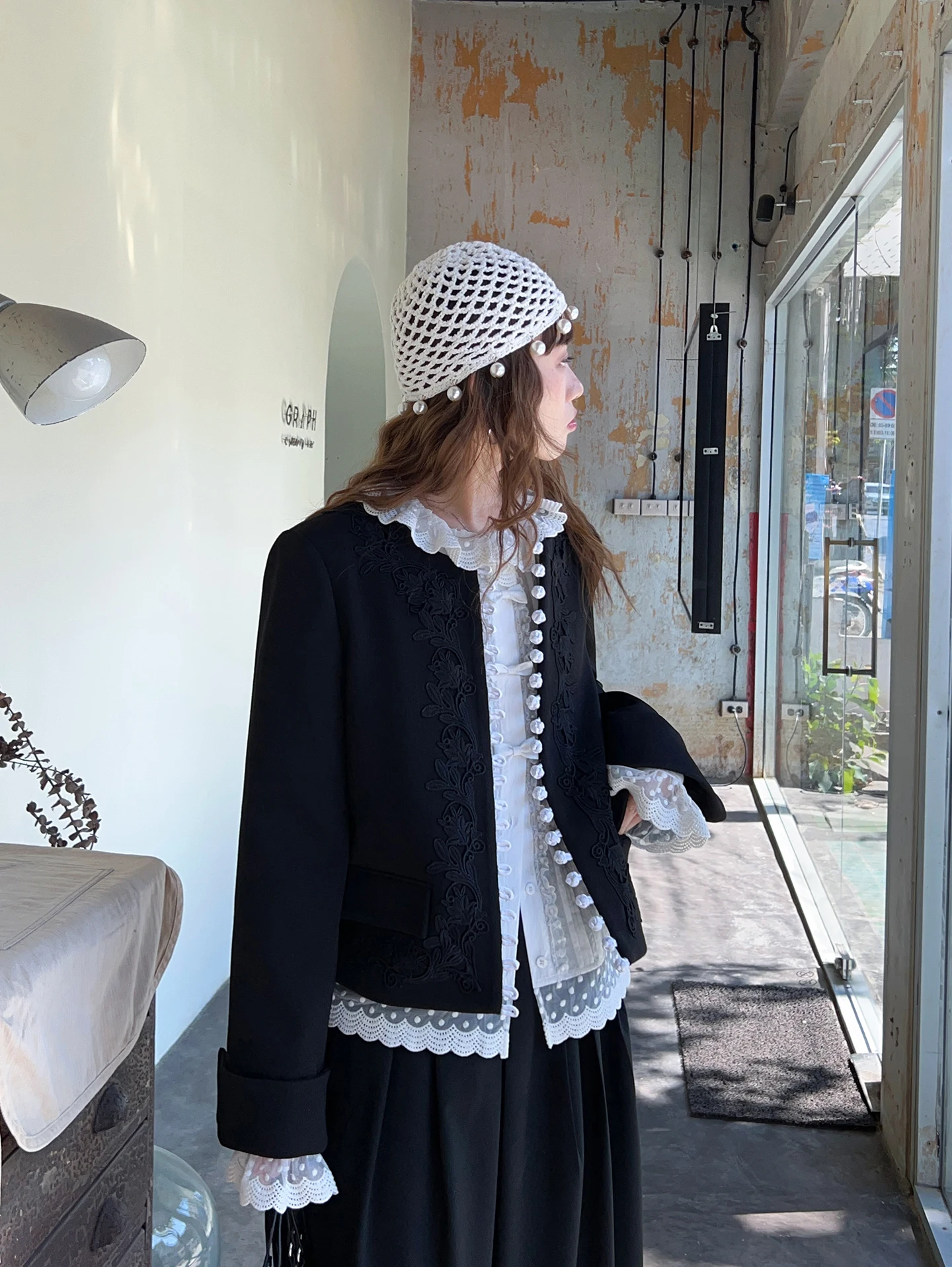 

New 2026 Spring Baroque Sle Women's Heavy Embroidery Buttoned Bla Suit Jaet Long Sve round Ne Full Lined Polyester