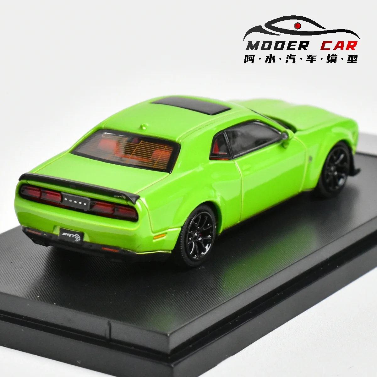 سيارة موديل SH 1:64 SRT Hellcat Diecast