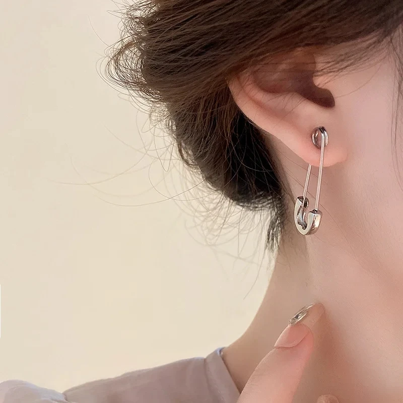 Vintage Goth Silver Color Pin Earrings for Women Egirl Trendy Party Hollow Heart Earrings Fashion Jewelry Accessories for Gift