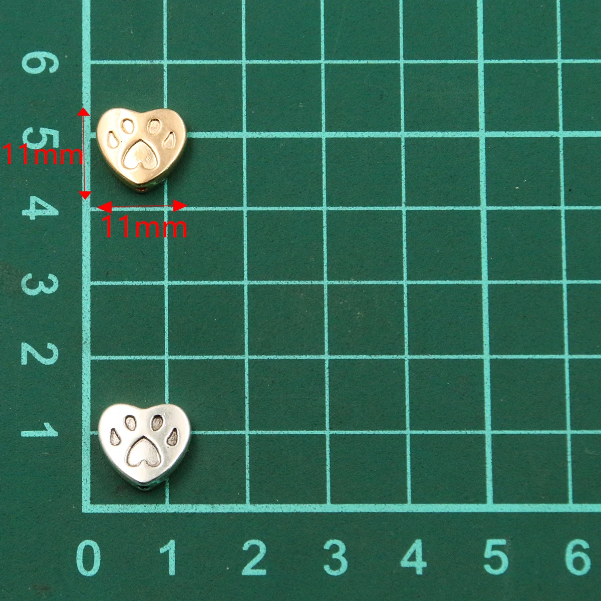 20pcs 11*11mm Two Color Double Side Dog Paw Bead Spacer Heart Bead Charms For Diy Beaded Bracelets Jewelry Handmade Making