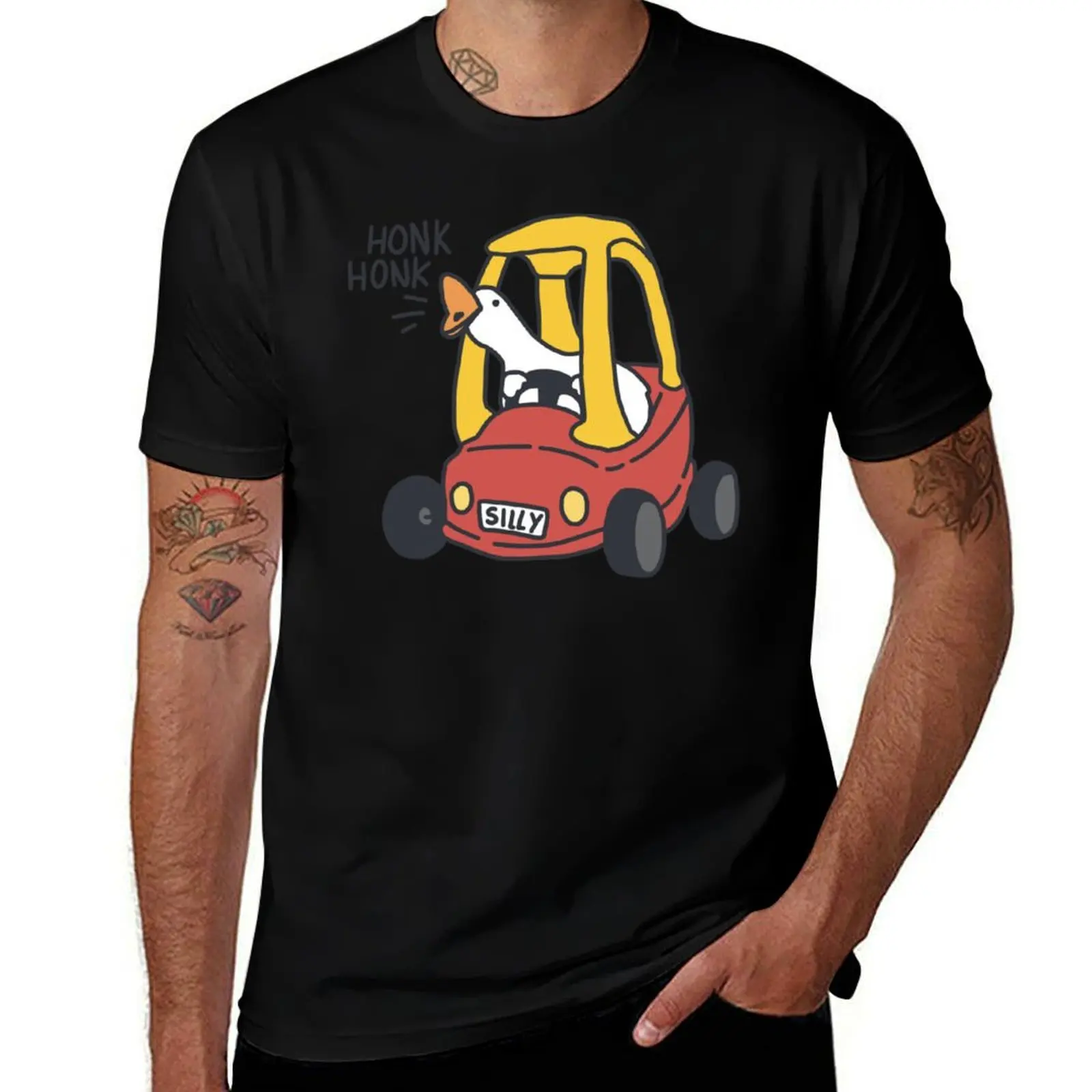 Silly Goose Car Red T-Shirt Casual Simple Design Short Sleeve Shirt T-Shirt