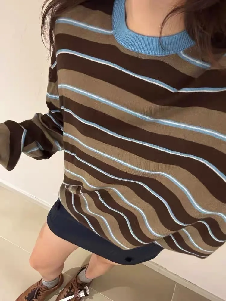 تي شيرت فضفاض مناسب مستدير Ne Long Sve تي شيرت نسائي للخريف كاجوال مريح بالإضافة إلى حجم علوي بنمط شريطي القهوة