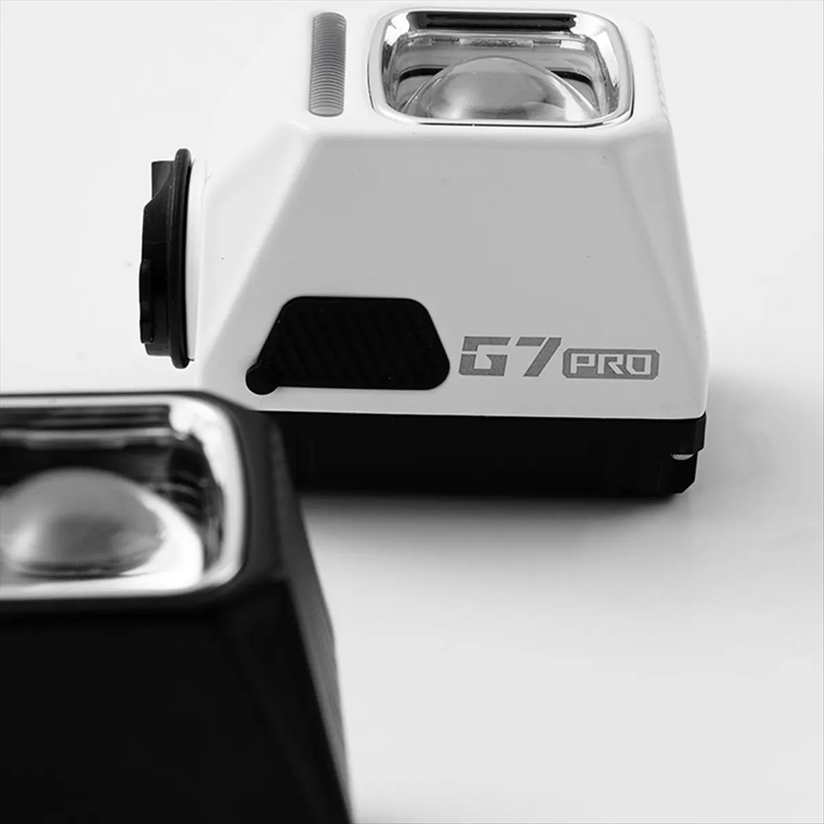 

AB31 Bicycle Front Light 1200LM Flashlight Rechargeable Bike Hanging Headlight Wireless Remote Cycling Front Lights Black