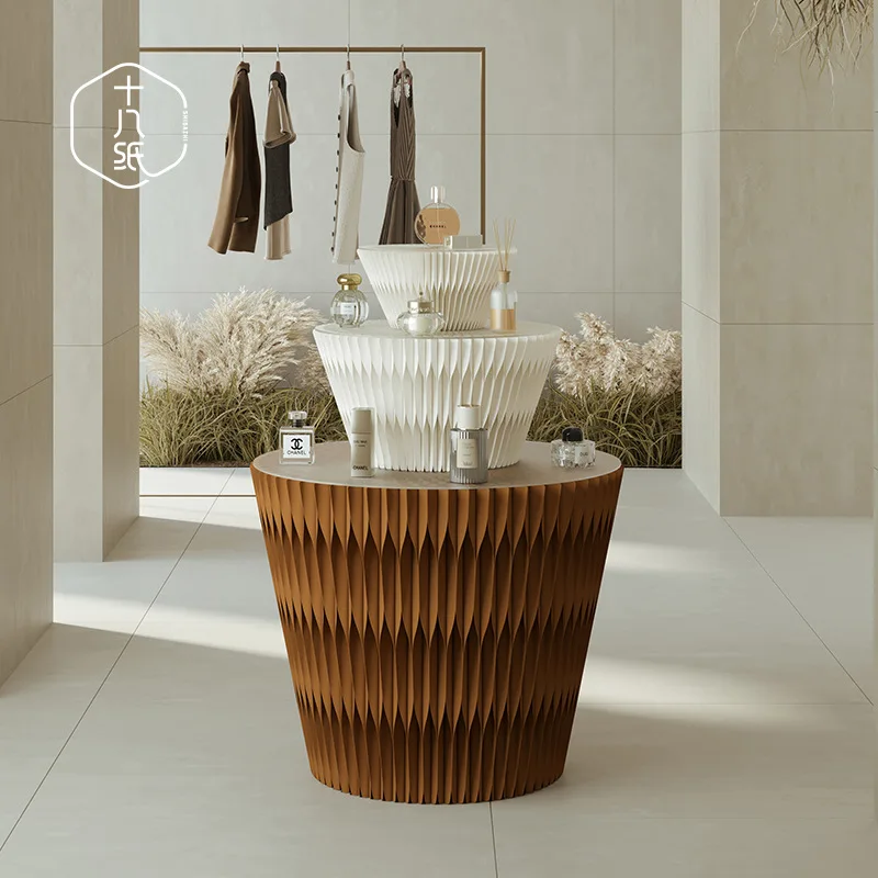 Window creative water table clothing store floor display rack