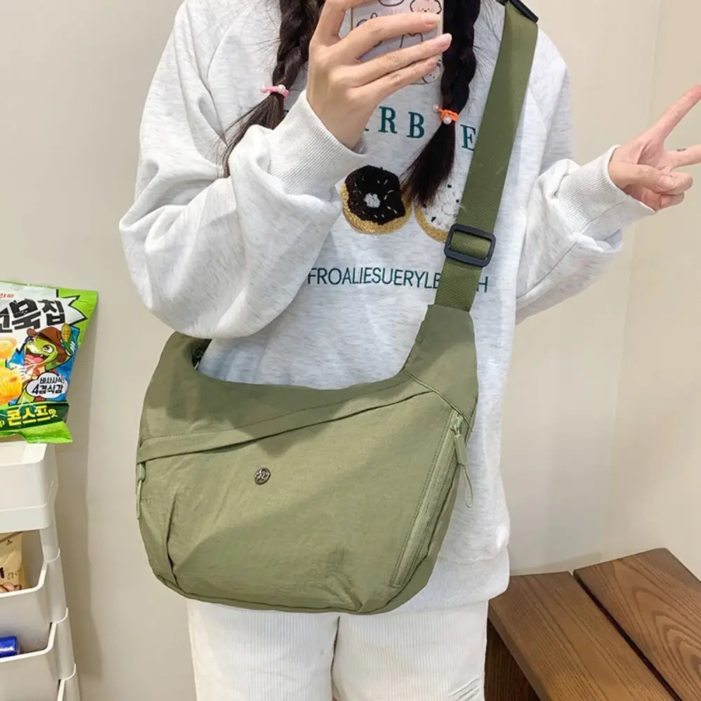 

Korean Style Nylon Crossbody Bag Large Capacity Handbag Oxford Cloth Shoulder Bag Pure Color Canvas Dumpling Bag Travel