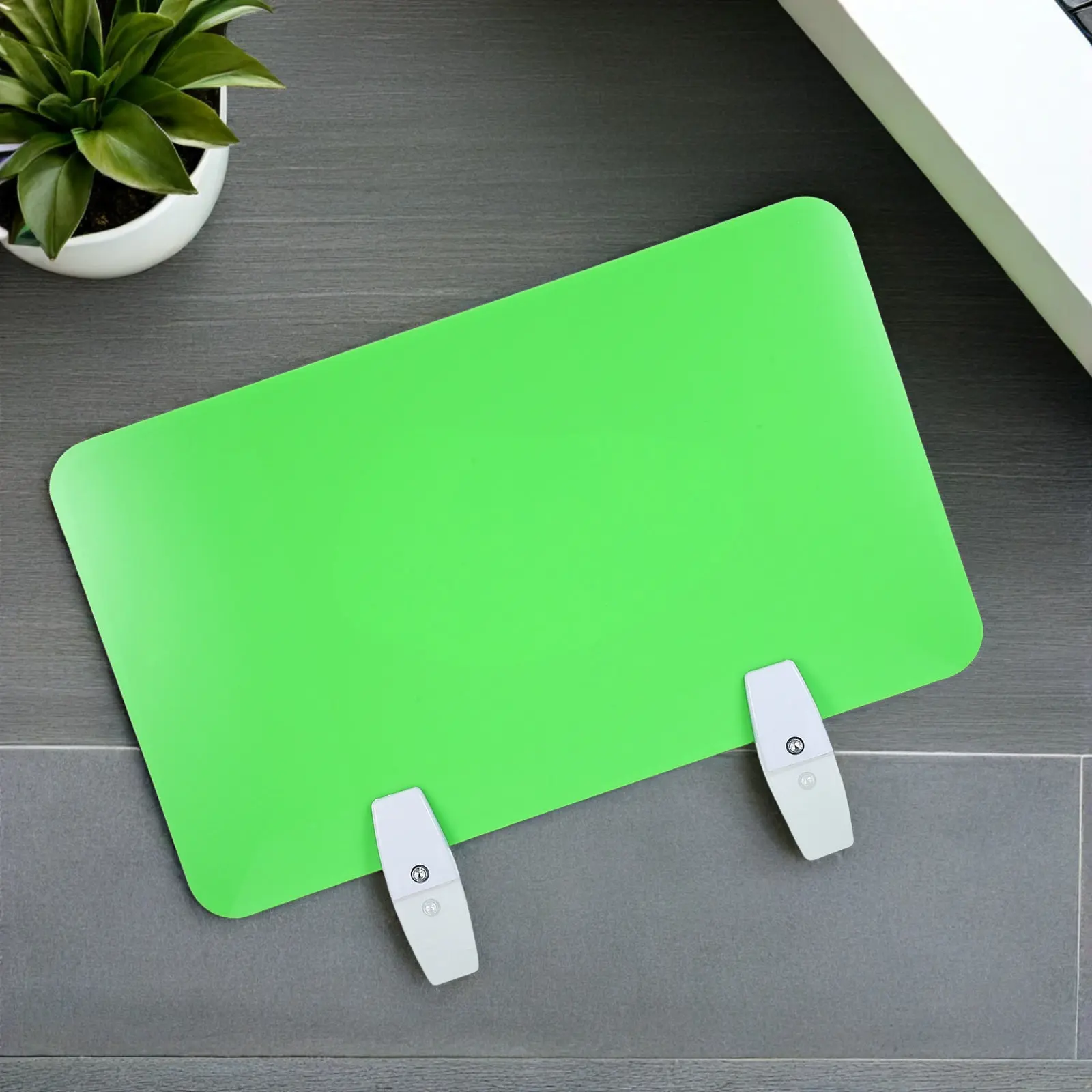 divisoria-de-mesa-para-escritorio-com-design-ergonomico-e-superficie-resistente-a-riscos-–-ideal-para-espacos-compartilhados