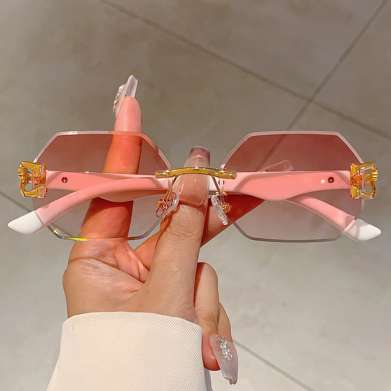 KAMMPT Vintage Rimless Polygon Shades Luxury Brand Gradient Women\'s Sunglasses Fashion Leopard Decor Travelling Sun Glasses