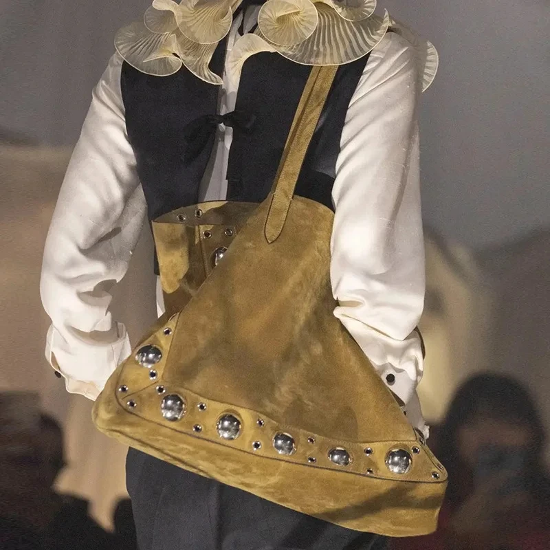 

Designer Luxury Tote Bag Women 2025 New In High Quality Soft Comfortable Suede Cloth Studs Rivets Decoration Large Shoulder Bag