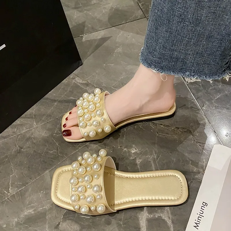 2024 Summer New Fashion Pearl Slippers Women Flat Luxury Outdoor Flip Flops Women Open Toed Design Brand Street Shoes Zapatos