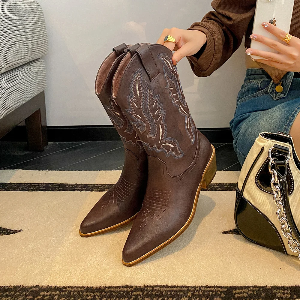 2022 Winter Shoes Woman Embroidered Western Boots Mid Calf Cowboy Cowgirl Boots Chunky Heel Wedges Boots Women West Shoes