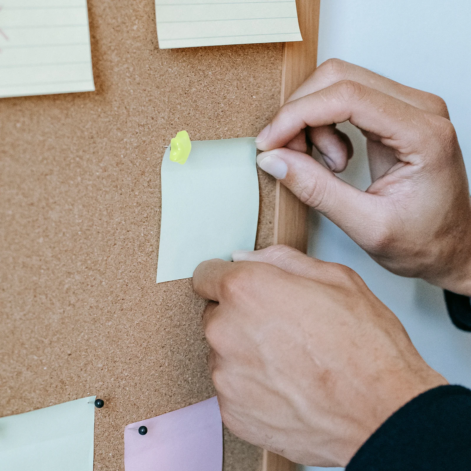 30 peças tachinhas de estrela fofas – tachas coloridas estéticas para paredes de madeira, pôsteres, imagens, mapas, organização de quadro de avisos