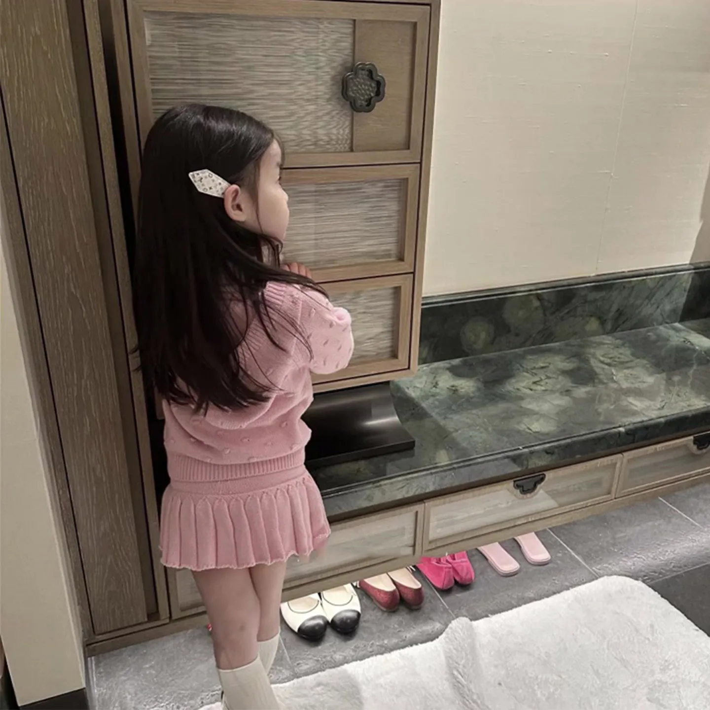 In Stock Girls Fall Set Elegant Solid Stylish Baby Girl Clothes Super Cute Pink Knit Top Skirt 2pcs Set