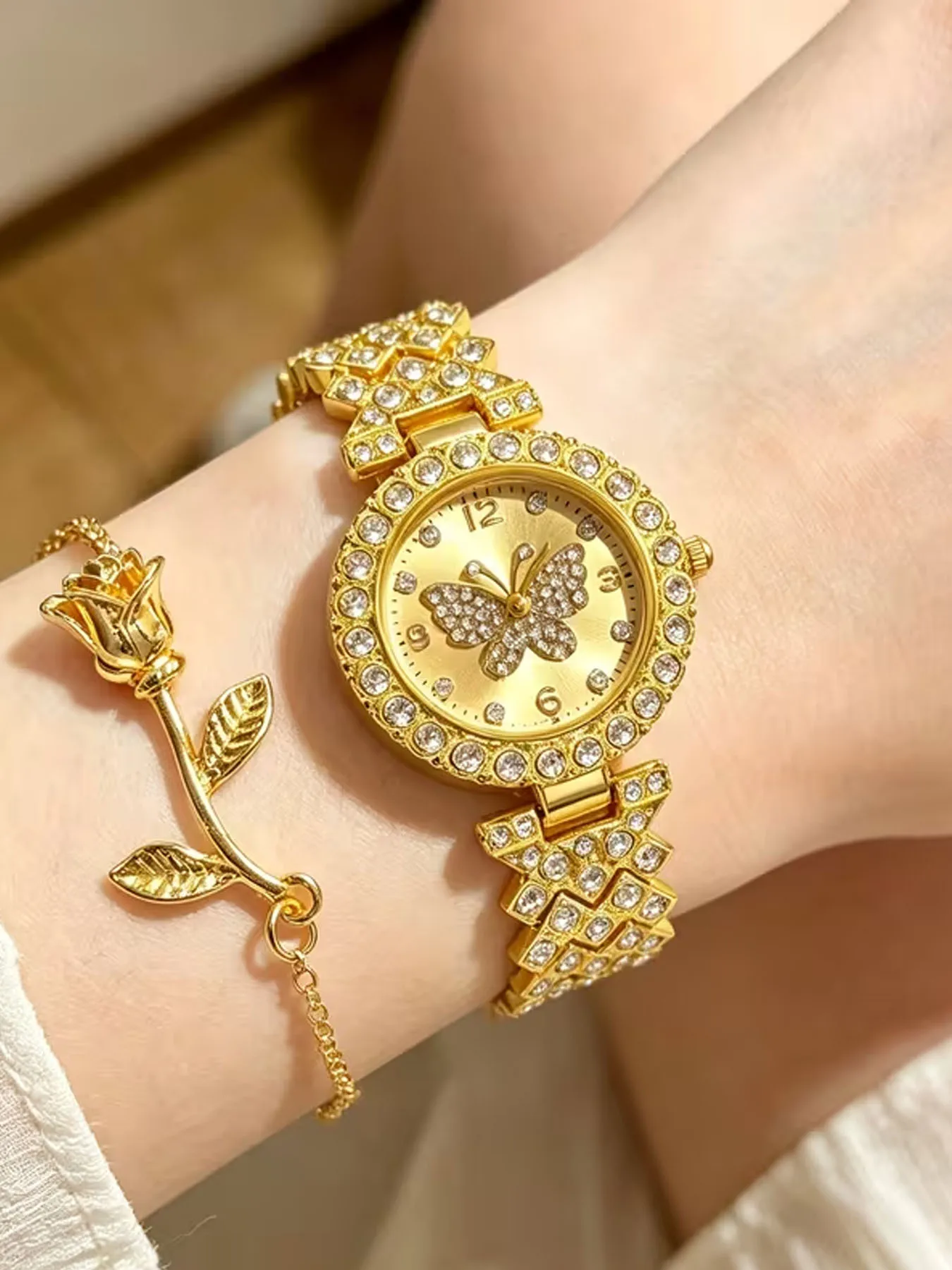 Fashion Roman numeral diamond-embellished ladies' quartz watch bracelet women's wristwatch