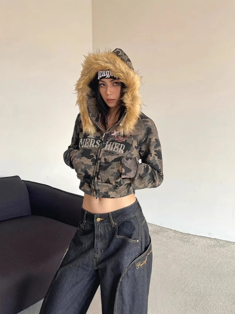 

Зимняя одежда, женская американская пикантная куртка со съемным камуфляжным меховым воротником для девочек, короткая плюшевая утепленная куртка на молнии с ромбовидными буквами
