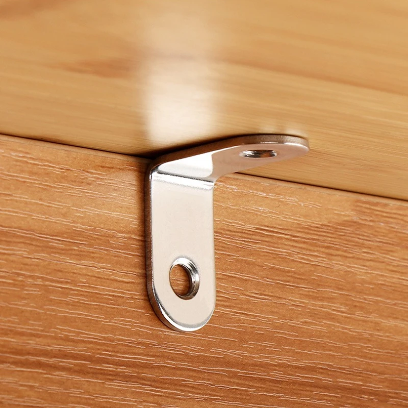 Soporte de esquina de acero inoxidable, soportes de tablero de capa de ángulo recto con tornillos, conector de mesa y silla, 32 Uds.