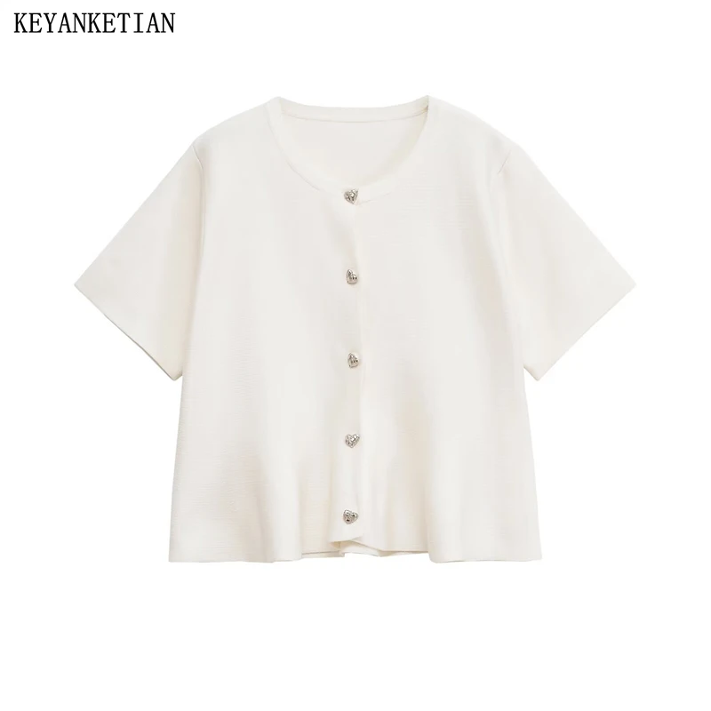 

KEYANKETIAN 2025 Summer New Women's Heart Shaped Button Decorated Knitted Top French Style O-Neck Short Sleeve Slim Sweater