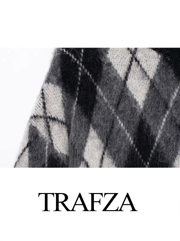 TRAGZA 2024 Women's Fashion Argyle Knitted Pullover Retro Round Neck Winter Elegant Women's Casual Street Long Sleeve Top