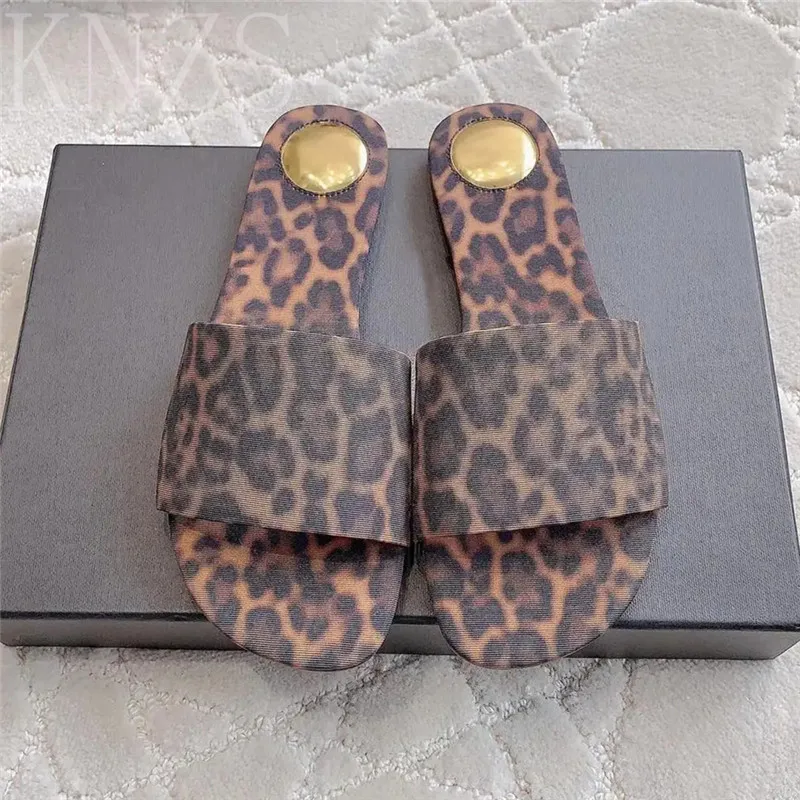 

Summer New Round Toe Flat Slippers Woman Casual Flats Concise Genuine Leather Fashion Outdoor Casual Beach Shoes For Women 2024